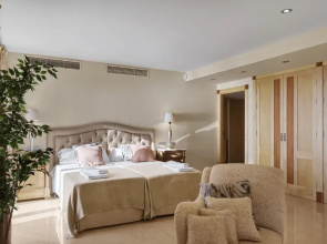 Luxury Villa Luna Suites frente al mar