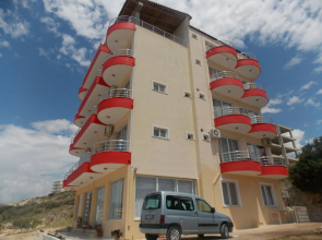 Damian Saranda Hotel