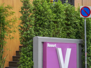 Resort V - MRT Huai Khwang