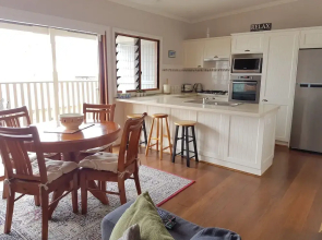 Newcastle Short Stay Apartments - Vista Apartment