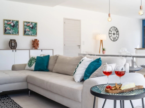 Villa With air Conditioning and Heated Private Swimming Pool in Enclosed Garden Near Beaufort