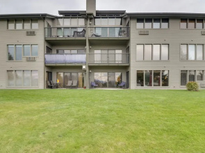 Bigfork Condo w/ Hot Tub Access, By Lake!