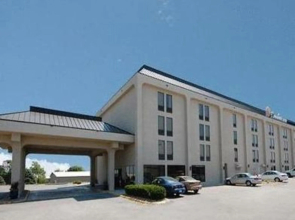 New Victorian Inn and Suites Omaha