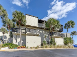 Island House E 225, 2 Bedrooms, Sleeps 4, Ocean View, Pool, Tennis, WiFi