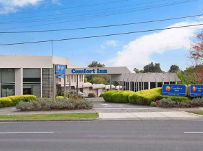 Ringwood Lake Inn