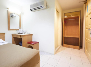 Tang City Hotel, Petaling Street, Merdeka PNB 118 Tower