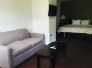 Clarion Suites Inn