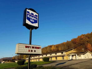 Super 8 Motel - Franklin