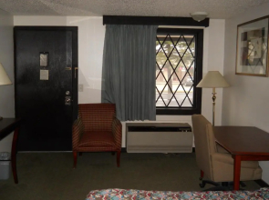 Value Inn Milwaukee Airport South