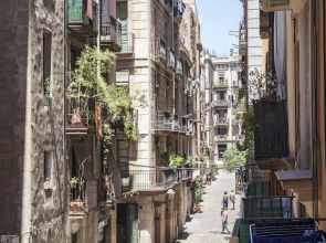 Ainb Born-damas Apartments
