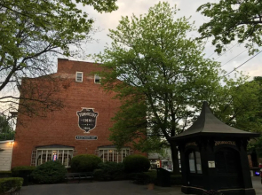 Tunnicliff Inn