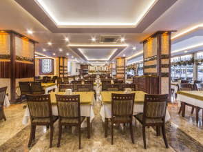 Kleopatra Royal Palm Hotel