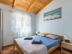 beautiful bay house Duga