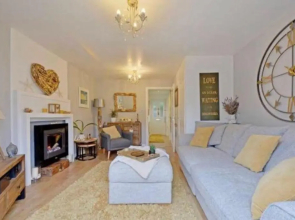 Sunny family 5-sleeper near Newquay’s top beaches