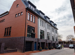 Capitol Hill - Four Bedroom TownHouse