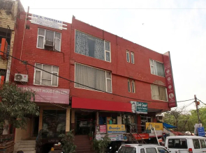 OYO 305 Hotel Rajdeep Palace