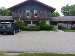 The Chalet Motel, A Travelodge by Wyndham