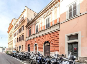 Lovely Apartment Ground Floor Colosseo up 4 Prs !