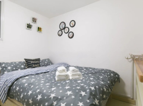 Hard Candy Apartment No.7