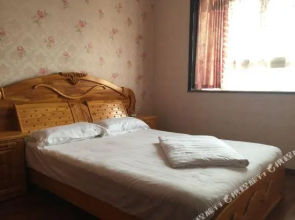 Chongqing Wuduqin Family Apartment