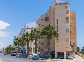 Olympus Stylish 2-BR Apt in Larnaca