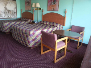 Gray Plaza Motel