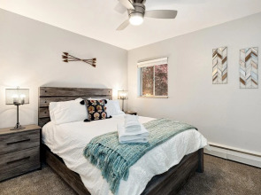 Gorgeous Condo in the Heart of Old Town