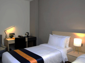 Pacific Express Hotel Central Market