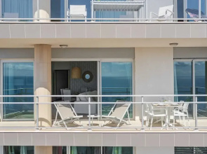 Apartment Near the Beach and sea View - Rodamar II