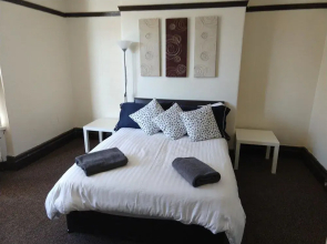 John St Town House - Self Catering