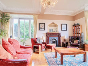 Duneira in Rhu With 7 Bedrooms and 4 Bathrooms