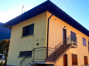 Attractive apartment in Crone with garden