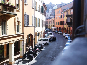 Steam House - Room & Breakfast