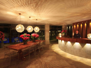 Sun City Apartments & Hotel