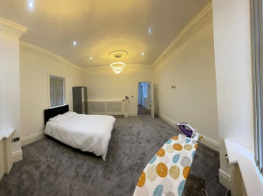 Immaculate 1-bed Lux Apartment in Wolverhampton