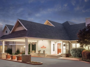 Hawthorn Suites By Wyndham St. Louis Westport Pla