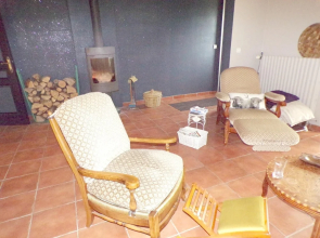 House With 2 Bedrooms in Chenevelles, With Enclosed Garden and Wifi