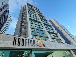 Rooftop #1006 - Studio na Praia por Carpediem