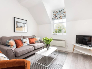 Host Stay Feversham House