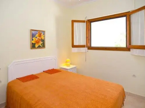 Apartment with views, pool in Benissa