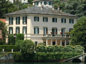 State of the Art Home Suite with 180° Panoramic Lake View, Pool, Sauna & Jacuzzi