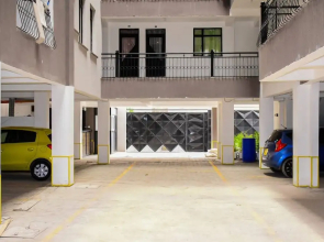 1 Bed Flat - Sleeps 2 - Parking - Wifi