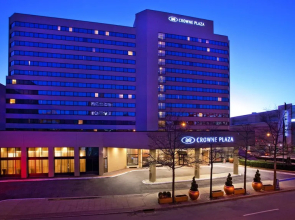 Crowne Plaza Hotel White Plains downtown
