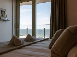 Spacious Apartment With Huge Terrace With sea View