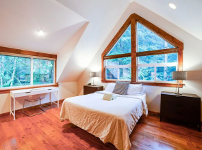 Mt. Baker Lodging Cabin 50 - Hot Tub, WiFi, Sleeps 8! by MBL