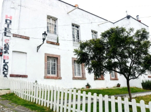 Hotel Casa Blanca