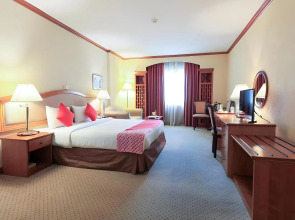 Отель The George Hotel