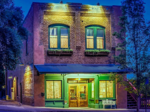 Peerless Hotel & Restaurant