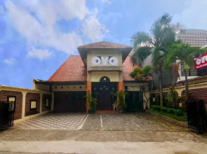 OYO 326 Ndalem Padma Asri Guest House
