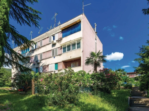 Awesome Apartment in Lovran With Wifi and 2 Bedrooms